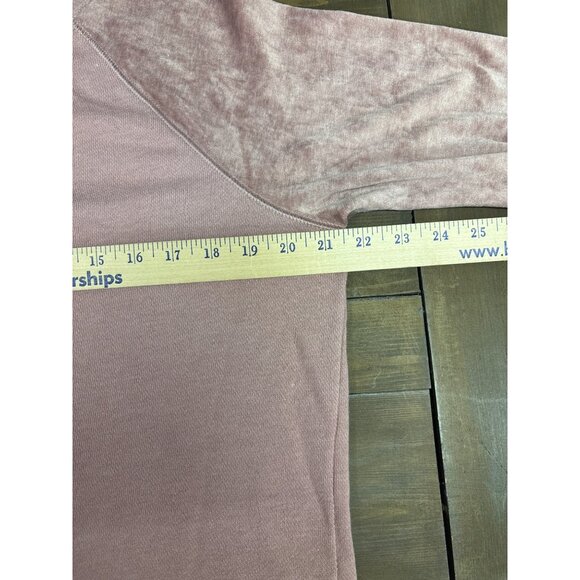 American Eagle Outfitters Womens Pink Velour Raglan Long Sleeve Sweater M - Picture 6 of 6